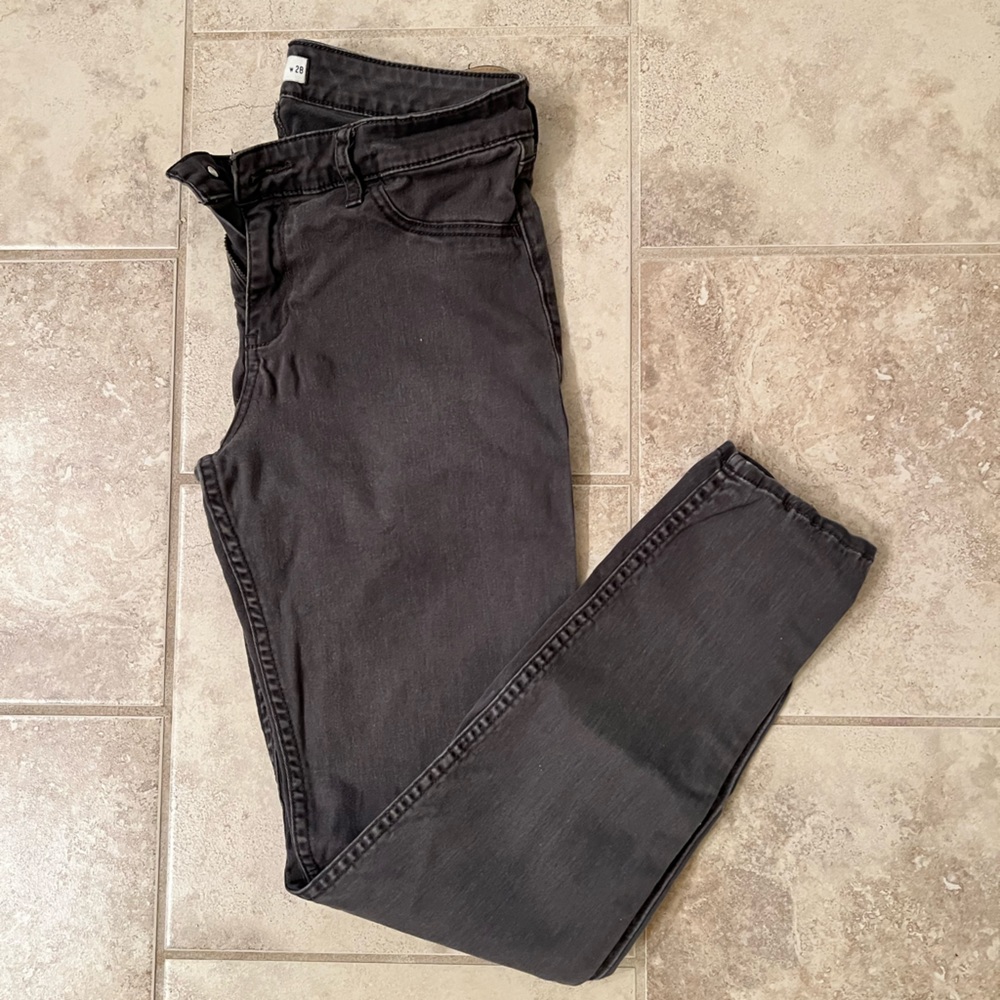 Abercrombie gray skinny Jean 28/6